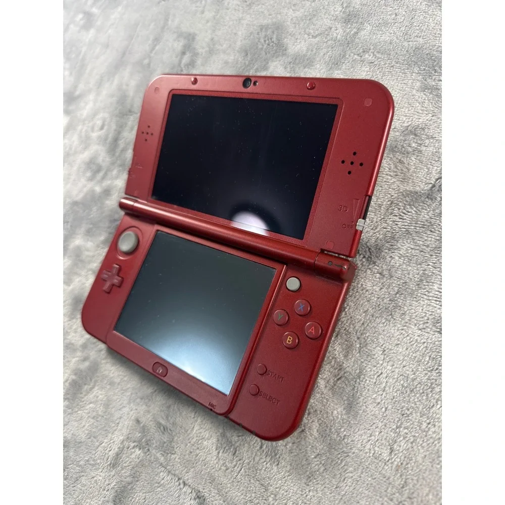 Nintendo New 3DS XL Metallic Red. Stylus and charger NOT included